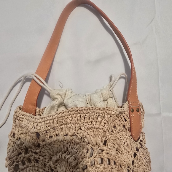 Polo Ralph Lauren Crochet Mini Bucket Bag - Picture 3 of 8
